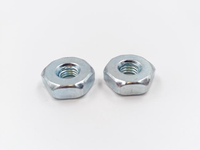 2x Mutter Kettenraddeckel M8 SW19